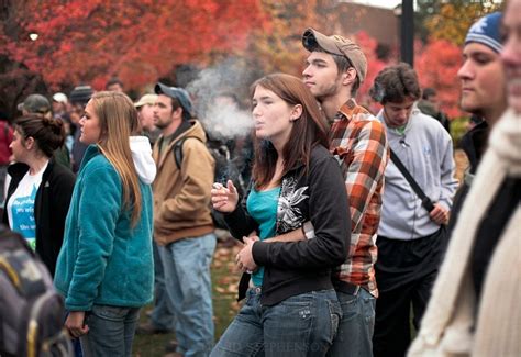 should smoking be banned on college campuses